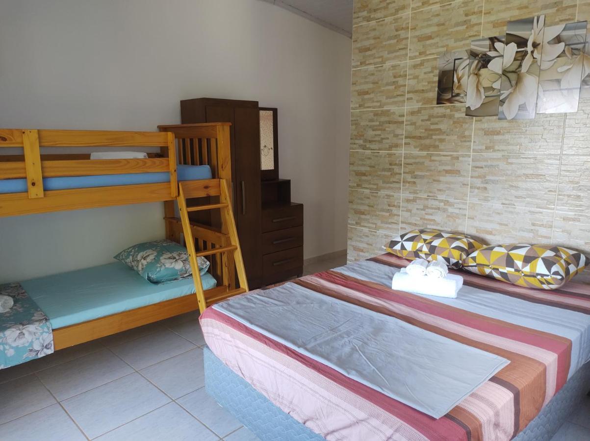 Suites Carla E Carol Praia de Araçatiba Екстериор снимка