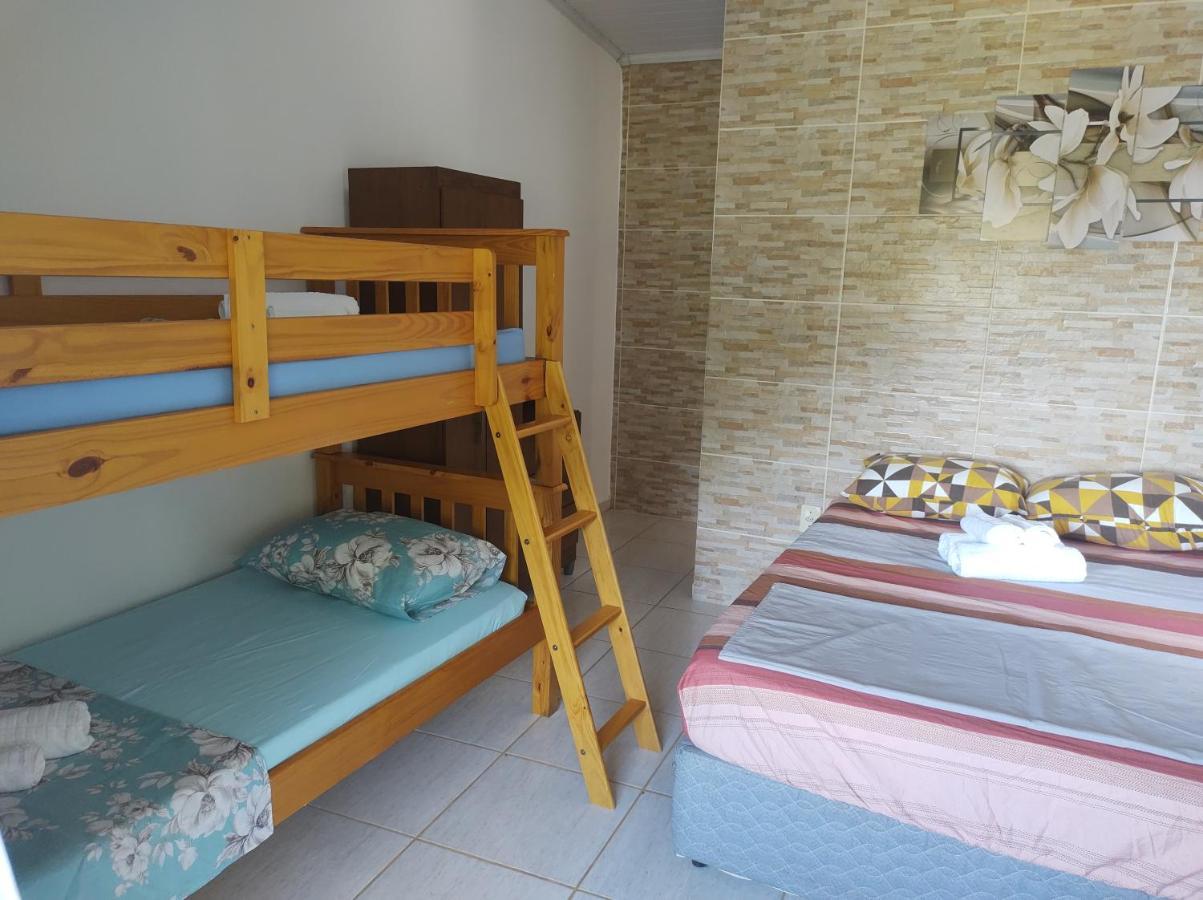 Suites Carla E Carol Praia de Araçatiba Екстериор снимка